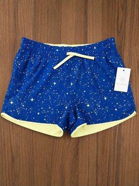 We Wander Girls Athletic Shorts – NWT – Star Print